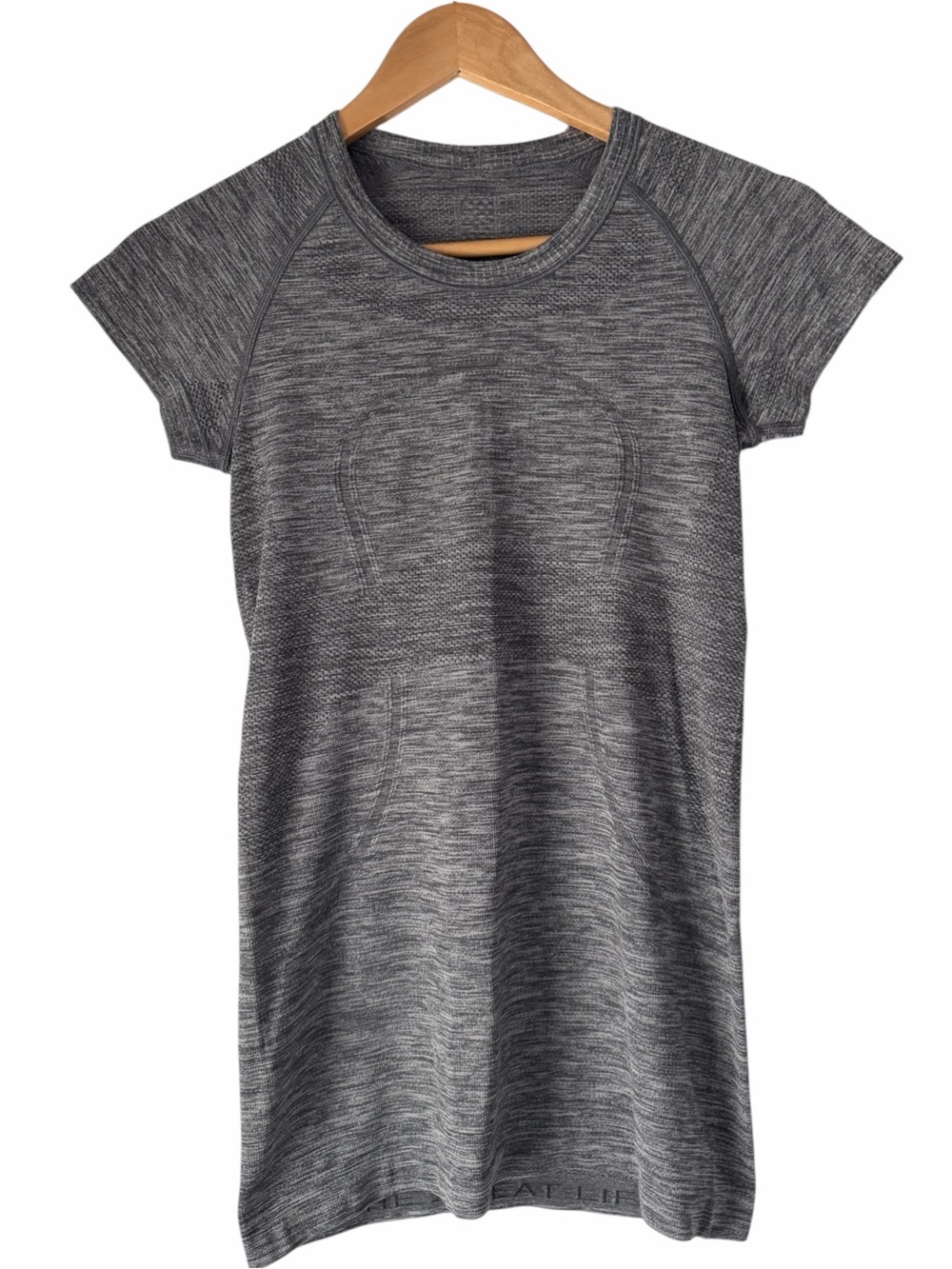 Lululemon Swiftly Tech Short Sleeve Shirt – Women’s Size 4